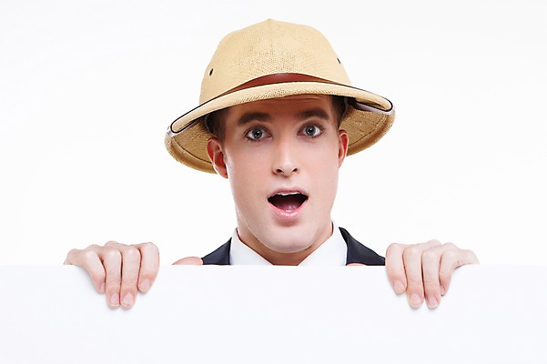 포토 JPG 스튜디오촬영 서양인 외국인 백인 해외기획촬영 모자 손 남자 2013년태국 모션 실내 표정 한명 사람 손짓 상반신 20대 성인 앞모습 신체부위 놀람 모험가 청년만 성인한명만 성인만 국내포토 1 잡화 감정 뷰포인트 인종 청년 내부 파일형식