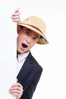 포토 JPG 스튜디오촬영 서양인 외국인 백인 해외기획촬영 모자 손 남자 2013년태국 비즈니스 모션 실내 표정 한명 사람 정장 손짓 상반신 20대 성인 앞모습 신체부위 놀람 비즈니스맨 모험가 청년만 성인한명만 성인만 국내포토 1 잡화 옷 감정 뷰포인트 인종 청년 내부 직장인 파일형식