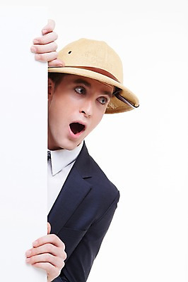 포토 JPG 스튜디오촬영 서양인 외국인 백인 해외기획촬영 모자 손 응시 남자 2013년태국 비즈니스 모션 실내 표정 한명 사람 정장 손짓 상반신 20대 성인 앞모습 신체부위 놀람 비즈니스맨 모험가 청년만 성인한명만 성인만 국내포토 1 시선 잡화 옷 감정 뷰포인트 인종 청년 내부 직장인 파일형식