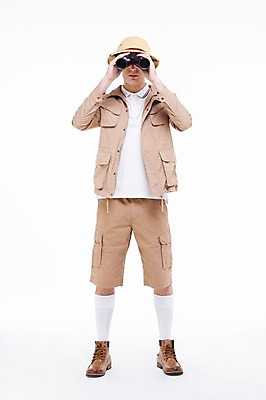 포토 JPG 스튜디오촬영 전신 서양인 외국인 백인 해외기획촬영 모자 남자 2013년태국 모션 실내 한명 서기 들기 사람 20대 성인 앞모습 망원경 관찰 모험가 남자만 남자한명만 성인남자만 청년만 청년남자만 청년남자한명만 성인한명만 성인남자한명만 성인만 국내포토 1 잡화 뷰포인트 인종 청년 내부 파일형식