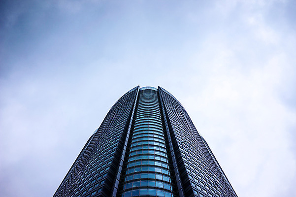 포토 JPG 주간 로우앵글 하늘 사람없음 야외 건물 일본 도쿄 롯본기 국내포토 자연요소 건축물 아시아 뷰포인트 파일형식