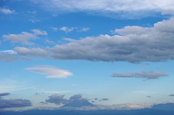 포토 JPG 주간 구름 하늘 산 사람없음 야외 국내포토 자연요소 파일형식