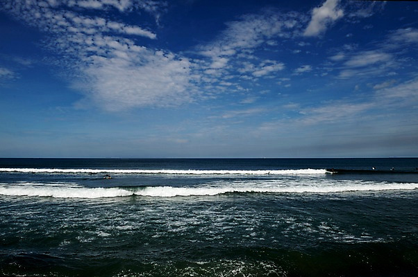 포토 JPG 주간 구름 파도 바다 하늘 사람없음 야외 서핑 국내포토 자연요소 수상스포츠 파일형식
