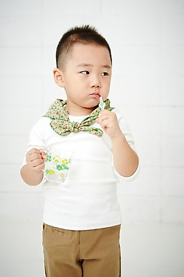 포토 JPG 남자 어린이 실내 건강 한명 서기 들기 사람 동양인 상반신 앞모습 치료 컵 유치원생 한국인 양치 칫솔 남자만 남자한명만 어린이만 소년만 소년한명만 국내포토 1 식기 뷰포인트 의학 모션 인종 내부 위생용품 청결 파일형식