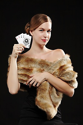 포토 JPG 스튜디오촬영 서양인 외국인 백인 해외기획촬영 원피스 여자 2013년태국 컬러 모션 실내 한명 서기 미소 들기 사람 상반신 20대 성인 앞모습 검은색 펼침 게임 트럼프 고급 도박 모피 카지노 딜러 여자만 여자한명만 성인여자만 청년만 청년여자만 성인한명만 청년여자한명만 성인여자한명만 성인만 국내포토 1 옷 뷰포인트 컨셉 놀이 표정 인종 청년 내부 놀이용품 파일형식