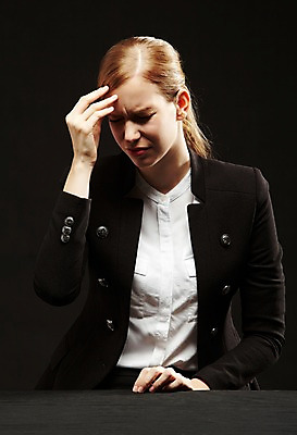 포토 JPG 스튜디오촬영 서양인 외국인 백인 해외기획촬영 여자 2013년태국 컬러 비즈니스 모션 스트레스 실내 한명 사람 앉기 정장 손짓 상반신 20대 성인 앞모습 손들기 검은색 분노 짜증 비즈니스우먼 찡그림 불안 두통 불쾌함 여자만 여자한명만 성인여자만 청년만 청년여자만 성인한명만 청년여자한명만 성인여자한명만 성인만 국내포토 1 옷 감정 뷰포인트 표정 인종 청년 내부 직장인 질병 파일형식