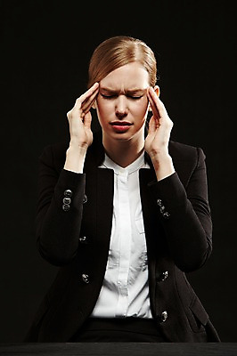 포토 JPG 스튜디오촬영 서양인 외국인 백인 해외기획촬영 여자 2013년태국 컬러 비즈니스 모션 스트레스 실내 한명 사람 앉기 정장 상반신 20대 성인 앞모습 손들기 검은색 분노 짜증 비즈니스우먼 찡그림 불안 괴로움 두통 불쾌함 여자만 여자한명만 성인여자만 청년만 청년여자만 성인한명만 청년여자한명만 성인여자한명만 성인만 국내포토 1 옷 감정 뷰포인트 표정 인종 청년 내부 직장인 질병 파일형식