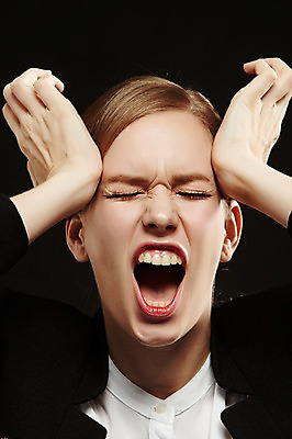 포토 JPG 스튜디오촬영 서양인 외국인 백인 해외기획촬영 여자 2013년태국 컬러 비즈니스 모션 스트레스 실내 한명 사람 정장 손짓 상반신 20대 성인 앞모습 손들기 검은색 외침 고통 분노 짜증 비즈니스우먼 찡그림 불안 괴로움 불쾌함 여자만 여자한명만 성인여자만 청년만 청년여자만 성인한명만 청년여자한명만 성인여자한명만 성인만 국내포토 1 옷 감정 뷰포인트 표정 인종 청년 내부 소리 직장인 파일형식