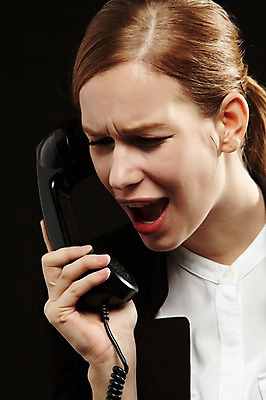 포토 JPG 스튜디오촬영 서양인 외국인 백인 해외기획촬영 여자 2013년태국 컬러 비즈니스 모션 스트레스 실내 한명 들기 사람 정장 상반신 20대 성인 검은색 외침 분노 짜증 비즈니스우먼 찡그림 불안 수화기 통화 불쾌함 여자만 여자한명만 성인여자만 청년만 청년여자만 성인한명만 청년여자한명만 성인여자한명만 성인만 국내포토 1 옷 감정 표정 인종 청년 내부 소리 직장인 전화기 파일형식