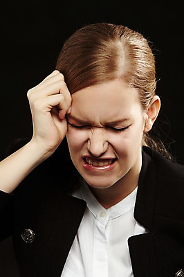 포토 JPG 스튜디오촬영 서양인 외국인 백인 해외기획촬영 여자 2013년태국 컬러 비즈니스 모션 스트레스 실내 한명 사람 정장 손짓 상반신 20대 성인 앞모습 손들기 검은색 분노 짜증 비즈니스우먼 찡그림 불안 불쾌함 여자만 여자한명만 성인여자만 청년만 청년여자만 성인한명만 청년여자한명만 성인여자한명만 성인만 국내포토 1 옷 감정 뷰포인트 표정 인종 청년 내부 직장인 파일형식