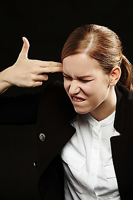 포토 JPG 스튜디오촬영 서양인 외국인 백인 해외기획촬영 여자 2013년태국 컬러 비즈니스 모션 스트레스 실내 한명 사람 정장 손짓 상반신 20대 성인 앞모습 손들기 검은색 분노 짜증 비즈니스우먼 찡그림 불안 소총 불쾌함 여자만 여자한명만 성인여자만 청년만 청년여자만 성인한명만 청년여자한명만 성인여자한명만 성인만 국내포토 1 옷 감정 뷰포인트 표정 인종 청년 내부 총 직장인 파일형식