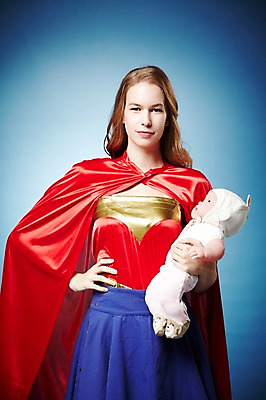 포토 JPG 스튜디오촬영 서양인 외국인 백인 해외기획촬영 여자 2013년태국 허리손 포즈 안기 모션 엄마 실내 한명 서기 사람 상반신 20대 성인 앞모습 육아 자신감 목표 망토 주부 열정 원더우먼 아기인형 여자만 여자한명만 성인여자만 청년만 청년여자만 성인한명만 청년여자한명만 성인여자한명만 성인만 국내포토 1 감정 인형 뷰포인트 컨셉 가족 인종 청년 내부 영웅 파일형식