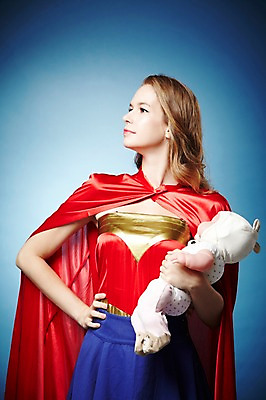 포토 JPG 스튜디오촬영 서양인 외국인 백인 해외기획촬영 응시 여자 2013년태국 허리손 포즈 안기 모션 엄마 실내 한명 서기 사람 상반신 20대 성인 앞모습 육아 자신감 목표 망토 주부 열정 원더우먼 아기인형 여자만 여자한명만 성인여자만 청년만 청년여자만 성인한명만 청년여자한명만 성인여자한명만 성인만 국내포토 1 시선 감정 인형 뷰포인트 컨셉 가족 인종 청년 내부 영웅 파일형식