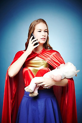 포토 JPG 스튜디오촬영 서양인 외국인 백인 해외기획촬영 응시 여자 2013년태국 포즈 안기 모션 엄마 실내 한명 서기 사람 상반신 20대 성인 스마트폰 육아 자신감 목표 망토 주부 열정 원더우먼 아기인형 여자만 여자한명만 성인여자만 청년만 청년여자만 성인한명만 청년여자한명만 성인여자한명만 성인만 국내포토 1 시선 감정 인형 컨셉 가족 인종 청년 내부 핸드폰 스마트기기 영웅 파일형식