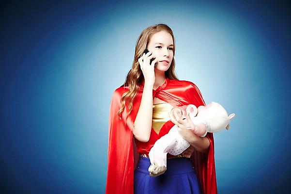 포토 JPG 스튜디오촬영 서양인 외국인 백인 해외기획촬영 여자 2013년태국 포즈 안기 모션 엄마 실내 한명 서기 사람 상반신 20대 성인 앞모습 스마트폰 육아 자신감 젖병 목표 망토 먹여주기 주부 열정 원더우먼 아기인형 여자만 여자한명만 성인여자만 청년만 청년여자만 성인한명만 청년여자한명만 성인여자한명만 성인만 국내포토 1 감정 인형 뷰포인트 컨셉 가족 인종 청년 내부 핸드폰 스마트기기 아기용품 먹기 영웅 파일형식