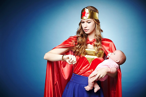 포토 JPG 스튜디오촬영 서양인 외국인 백인 해외기획촬영 응시 여자 2013년태국 포즈 안기 모션 엄마 실내 한명 서기 사람 상반신 20대 성인 앞모습 육아 자신감 목표 망토 손목시계 주부 열정 원더우먼 아기인형 여자만 여자한명만 국내포토 1 시선 감정 인형 뷰포인트 시계 컨셉 장신구 가족 인종 청년 내부 영웅 파일형식