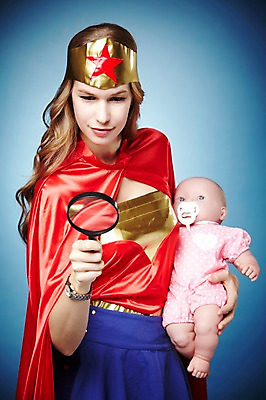 포토 JPG 스튜디오촬영 서양인 외국인 백인 해외기획촬영 응시 여자 2013년태국 포즈 안기 모션 엄마 돋보기 실내 한명 서기 들기 사람 상반신 20대 성인 앞모습 육아 관찰 자신감 목표 망토 주부 열정 원더우먼 아기인형 여자만 여자한명만 성인여자만 청년만 청년여자만 성인한명만 청년여자한명만 성인여자한명만 성인만 국내포토 1 시선 감정 인형 뷰포인트 컨셉 가족 인종 청년 내부 영웅 파일형식