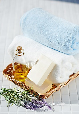 포토 JPG 스튜디오촬영 식물 꽃 생활용품 유리병 쟁반 실내 사람없음 아웃포커스 수건 위생용품 뷰티 욕실 오일 타일 오브젝트 비누 국내포토 음식 병_용기 촬영기법 내부 화장품 파일형식