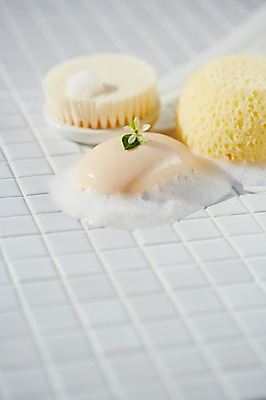 포토 JPG 스튜디오촬영 생활용품 실내 사람없음 아웃포커스 위생용품 뷰티 거품 욕실 타일 오브젝트 비누 샤워솔 국내포토 촬영기법 내부 송 파일형식