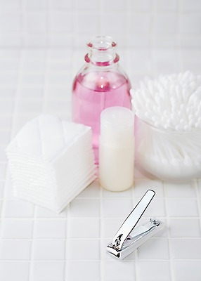 포토 JPG 스튜디오촬영 생활용품 유리병 실내 사람없음 아웃포커스 위생용품 뷰티 욕실 미용용품 솜 타일 오브젝트 리무버 면봉 손톱깎이 화장솜 국내포토 병_용기 촬영기법 내부 화장용품 파일형식