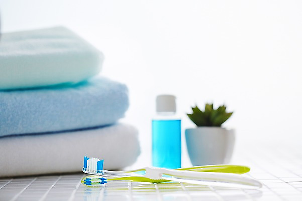 포토 JPG 스튜디오촬영 화분 생활용품 실내 사람없음 아웃포커스 수건 위생용품 뷰티 목욕 욕실 칫솔 타일 오브젝트 구강청결제 국내포토 촬영기법 내부 청결 파일형식