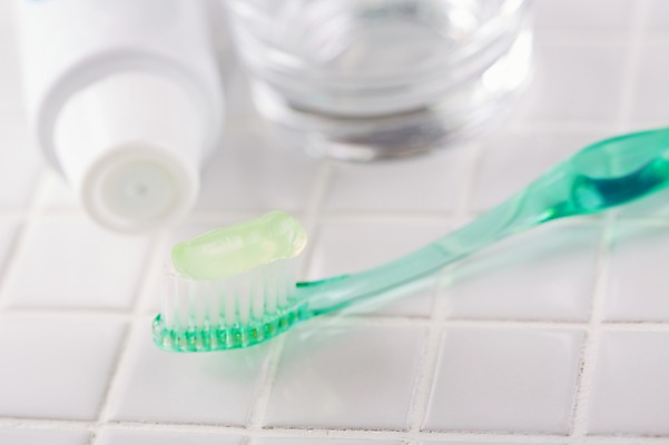 포토 JPG 스튜디오촬영 생활용품 잔 실내 사람없음 아웃포커스 위생용품 뷰티 욕실 칫솔 타일 오브젝트 치약 국내포토 식기 촬영기법 내부 파일형식