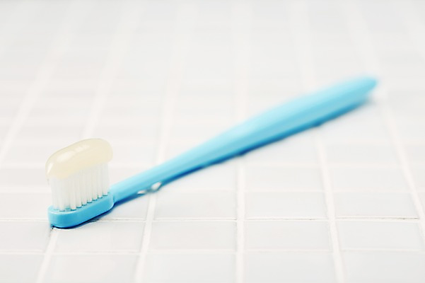 포토 JPG 스튜디오촬영 생활용품 실내 사람없음 아웃포커스 위생용품 뷰티 칫솔 타일 오브젝트 치약 국내포토 촬영기법 내부 파일형식