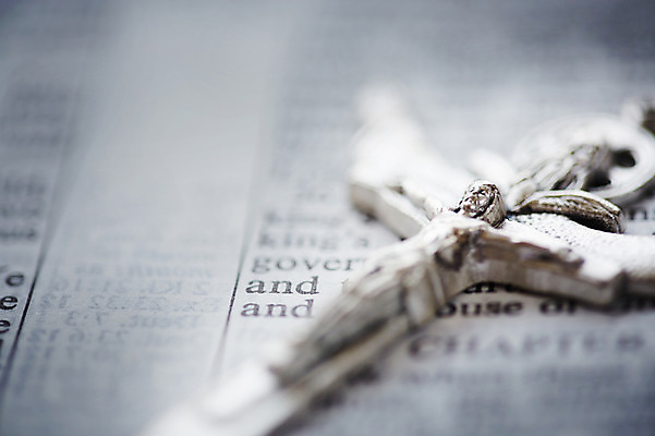 포토 JPG 스튜디오촬영 종교 백그라운드 십자가 종교용품 사람없음 아웃포커스 성당 성경 천주교 예수 하나님 오브젝트 천주교용품 성물 국내포토 종교건축 촬영기법 실내 신_종교 파일형식