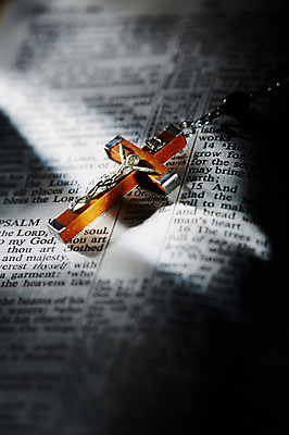 포토 JPG 스튜디오촬영 종교 백그라운드 십자가 종교용품 사람없음 빛 성당 성경 천주교 예수 하나님 오브젝트 천주교용품 성물 국내포토 종교건축 실내 신_종교 파일형식