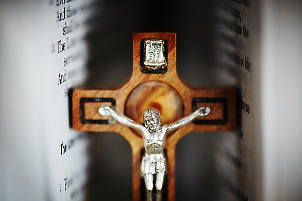 포토 JPG 스튜디오촬영 종교 백그라운드 십자가 종교용품 사람없음 성당 성경 천주교 예수 하나님 오브젝트 천주교용품 성물 국내포토 종교건축 실내 신_종교 파일형식