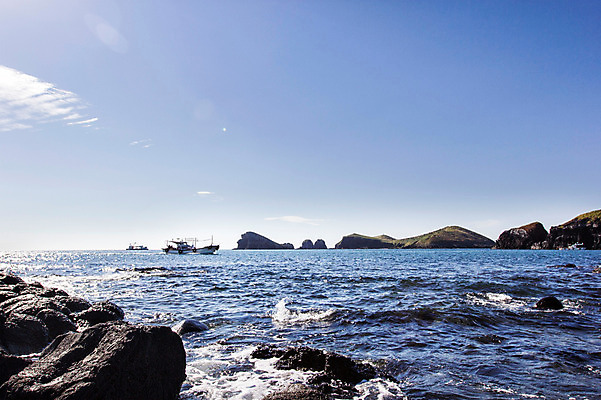 포토 JPG 주간 바다 섬 한국 풍경 사람없음 야외 제주도 돌_바위 바위 차귀도 국내포토 자연요소 아시아 파일형식