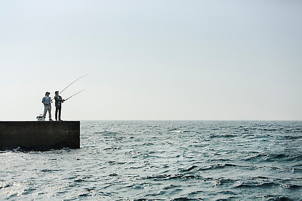 포토 JPG 주간 전신 남자 행복 아들 바다 50대 여행 가족 낚시 한국 함께함 서기 들기 사람 성인 취미 야외 두명 앞모습 30대 부모 제주도 한국인 자녀 아빠 낚싯대 즐거움 방파제 아이스박스 부자지간 성인남자만 국내포토 자연요소 공공시설 감정 아시아 뷰포인트 중년 컨셉 관계 모션 레저 동양인 장년 낚시용품 남자만 성인만 파일형식