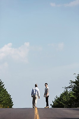 포토 JPG 주간 전신 구름 남자 행복 도로 아들 50대 여행 가족 하늘 한국 사람 성인 취미 야외 두명 옆모습 뒷모습 30대 부모 제주도 걷기 차도 한국인 자녀 뒤돌아보기 아빠 즐거움 상쾌 부자지간 성인남자만 국내포토 자연요소 감정 아시아 길 뷰포인트 중년 관계 교통시설 모션 동양인 장년 남자만 성인만 파일형식
