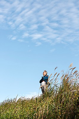 포토 JPG 주간 전신 남자 50대 여행 한국 한명 서기 사람 성인 취미 야외 옆모습 부모 제주도 등산 한국인 아빠 정상 등산복 즐거움 상쾌 오름 남자한명만 성인남자만 성인한명만 성인남자한명만 중년만 중년남자만 중년남자한명만 국내포토 자연요소 1 옷 감정 아시아 뷰포인트 중년 가족 모션 동양인 트래킹 남자만 성인만 파일형식