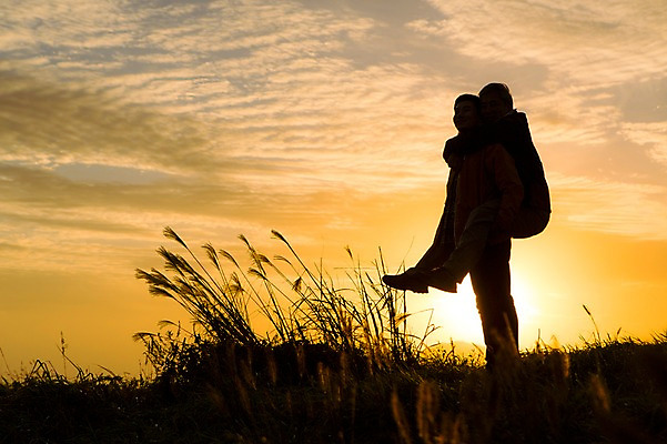 포토 JPG 주간 전신 구름 남자 아들 50대 여행 가족 하늘 한국 갈대 서기 사람 성인 취미 야외 두명 옆모습 30대 부모 제주도 노을 등산 한국인 자녀 아빠 등산복 즐거움 상쾌 오름 역광 업기 부자지간 성인남자만 국내포토 자연요소 식물 옷 감정 아시아 뷰포인트 중년 관계 모션 동양인 장년 트래킹 남자만 성인만 파일형식