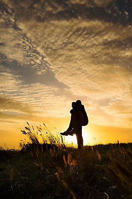 포토 JPG 주간 전신 구름 남자 아들 50대 여행 가족 하늘 한국 갈대 서기 사람 성인 취미 야외 두명 옆모습 30대 부모 제주도 노을 등산 한국인 자녀 아빠 등산복 즐거움 상쾌 오름 역광 업기 부자지간 성인남자만 국내포토 자연요소 식물 옷 감정 아시아 뷰포인트 중년 관계 모션 동양인 장년 트래킹 남자만 성인만 파일형식