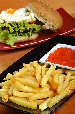 포토 JPG 해외이미지 접시 음식 백그라운드 감자 패스트푸드 요리 사람없음 파란색 갈색 노란색 쌓기 식당 식사 튀김 흰색 신선 뜨거움 막대기 그룹 황금 맛 폐기물 먹기 속도 준비 소금 칼로리 흙더미 프랑스어 점심식사 깊이 짠맛 많음 해외202004 해외포토 문자 식기 컬러 컨셉 채소 모션 상점 흙 인스턴트 쓰레기 파일형식 더미 이미지허브