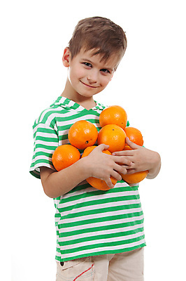 포토 JPG 해외이미지 백인 라이프스타일 웰빙 응시 행복 음료 어린이 음식 남학생 백그라운드 오렌지 과일 자연 건강 식이요법 한명 사람 소년 빨간색 세로 여름 청춘 흰색 신선 잡기 먹기 배고픔 날것 토막 고립 식용 채식주의자 허리케인 해외202004 해외포토 서양인 1 학생 시선 계절 남자 감정 컬러 컨셉 모션 생활 자연재해 생태계 채식 파일형식 이미지허브