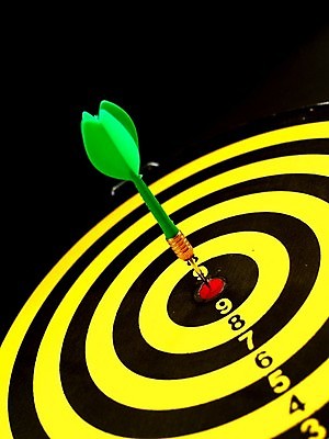 포토 JPG 해외이미지 스포츠 백그라운드 컨셉 놀이 성공 화살 기술 취미 사람없음 빨간색 검은색 경쟁 게임 흰색 원형 센터 던지기 닫기 목표 계획 다트판 다트 오브젝트 슛 양궁 점수 골 때리기 승자 염원 완벽 카피스페이스 완전 정확 해외202004 해외포토 도형 컬러 모션 공백 파일형식 이미지허브