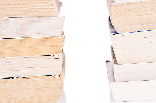 포토 JPG 해외이미지 교육 백그라운드 텍스트 학교 사람없음 책 빨간색 쌓기 흰색 읽기 오브젝트 교과서 페이지 고립 옛날 해외202004 해외포토 컬러 모션 교재 파일형식 이미지허브