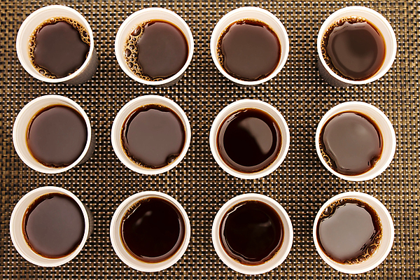 포토 JPG 해외이미지 커피 음료 백그라운드 휴식 사람없음 컵 사무실 갈색 검은색 어둠 재활용 머그컵 흰색 차 커피잔 일회용 컨테이너 플라스틱 테이크아웃 텀블러 테이크아웃컵 해외202004 해외포토 식기 산업 컬러 컨셉 비즈니스 재질 잔 친환경 파일형식 이미지허브