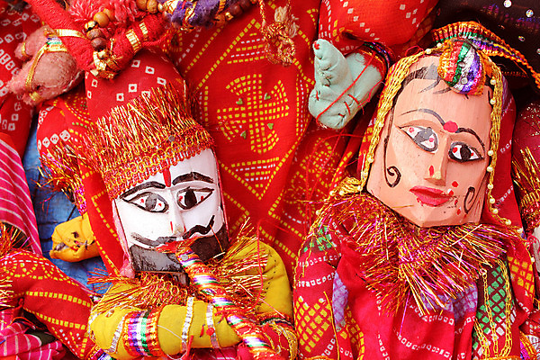 포토 JPG 해외이미지 옷 아시아 얼굴 음악 여행 놀이 휴가 미술 사람없음 빨간색 컬러풀 세일 기구 시장 인도인 꼭두각시 뮤지컬 해외202004 해외포토 외국인 나라 컬러 문화예술 동양인 신체부위 파일형식 이미지허브