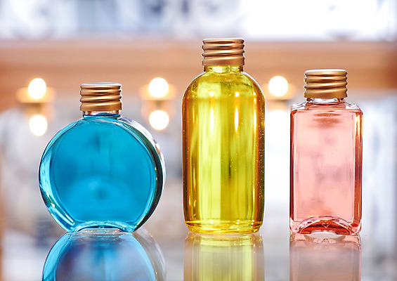 포토 JPG 해외이미지 여자 남자 분홍색 백그라운드 유리 선물 사람없음 빨간색 물 파란색 노란색 유행 화장품 흰색 신선 투명 화려 액체 우아함 컨테이너 향수 향기 냄새 아로마 분무기 돌봄 변기통 완전 해외202004 해외포토 자연요소 산업 컬러 컨셉 모션 재질 사람 뷰티 파일형식 이미지허브