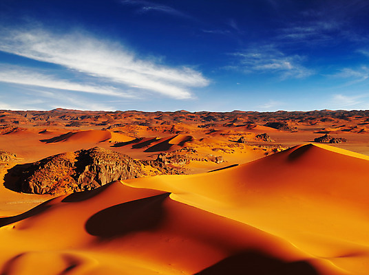 포토 JPG 해외이미지 구름 모래 여행 오렌지 아프리카 자연 하늘 건조 풍경 사람없음 파란색 글로벌 노란색 환경 맑음 사막 뜨거움 황무지 모래언덕 암초 가뭄 사하라 알제리 수평선 해외202004 해외포토 자연요소 나라 컬러 과일 날씨 언덕 생태계 파일형식 이미지허브