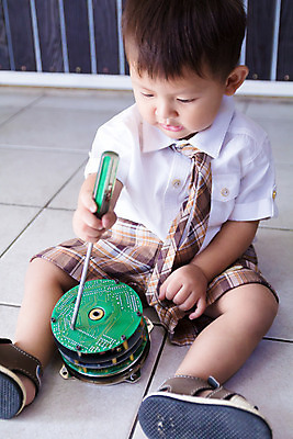 포토 JPG 해외이미지 교육 남자 행복 어린이 비즈니스 한명 미소 사람 소년 책 사무실 아기 엔지니어 뉴스 작음 전자 유지 해외202004 해외포토 1 감정 표정 기술자 크기 파일형식 이미지허브