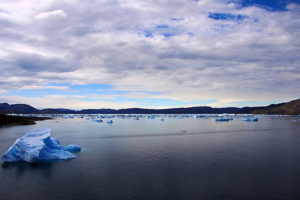 포토 JPG 해외이미지 구름 호수 파도 바다 섬 과학 여행 겨울 자연 하늘 풍경 사람없음 물 여름 파란색 빛 컬러풀 글로벌 반사 여행객 우주 일출 얼음 일몰 추위 흰색 오픈 크루즈 시원함 크리스탈 북극 서리 빙산 북쪽 그린란드 북극해 옛날 해외202004 해외포토 자연요소 계절 컬러 배_교통 덴마크 사람 노을 광석 극지방 방향 생태계 파일형식 이미지허브