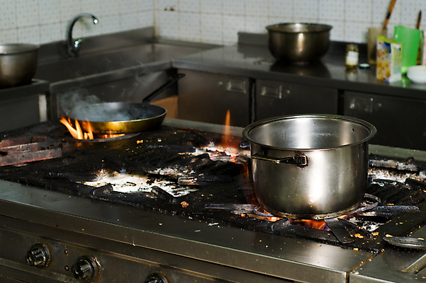 포토 JPG 해외이미지 산업 음식 불 요리 사람없음 내부 주방 튀김 기구 냄비 난로 버너 고민 준비 상업 먼지 그런지 옛날 철강 해외202004 해외포토 자연요소 감정 솥 난방기 파일형식 이미지허브