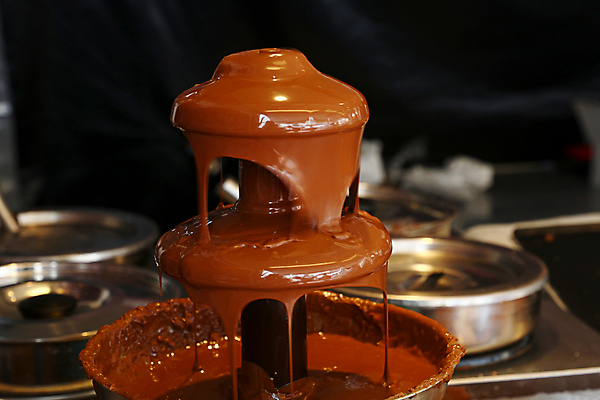 포토 JPG 해외이미지 디저트 실내 사람없음 아웃포커스 초콜릿 흐름 달콤 퐁듀 해외포토 음식 컨셉 촬영기법 내부 맛 파일형식 이미지허브