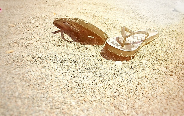 포토 JPG 해외이미지 계절 모래 바다 섬 여행 백그라운드 신발 자연 하늘 휴가 휴식 슬리퍼 풍경 해변 사람없음 야외 물 여름 파란색 모래사장 컬러풀 햇빛 태양 유행 여행객 맑음 흰색 뜨거움 쌍 샌들 내추럴 파라다이스 해외202004 해외포토 자연요소 컬러 컨셉 날씨 사람 생태계 파일형식 이미지허브