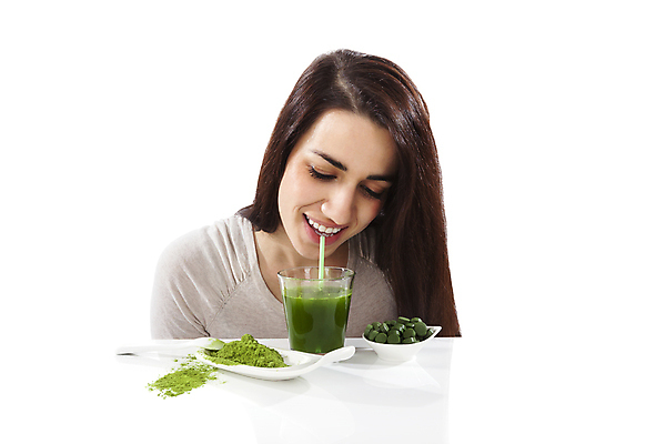 포토 JPG 해외이미지 스튜디오촬영 백인 라이프스타일 여자 음료 다이어트 유리 갈색머리 건강 한명 가로 초록색 주스 활발 흰색 신선 가루 흰배경 유기농 밀짚 건강식 내추럴 고립 땅바닥 스무디 채식주의자 디톡스 슈퍼푸드 비건 해외202004 해외포토 서양인 1 헤어스타일 웰빙 음식 컬러 백그라운드 컨셉 재질 바닥 실내 사람 생활 짚 채식 건강식품 파일형식 이미지허브